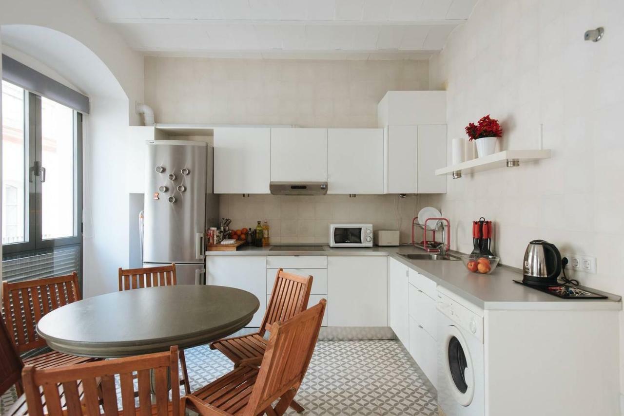 Apartamento Con Parking Jesus Del Gran Poder Севилья Экстерьер фото